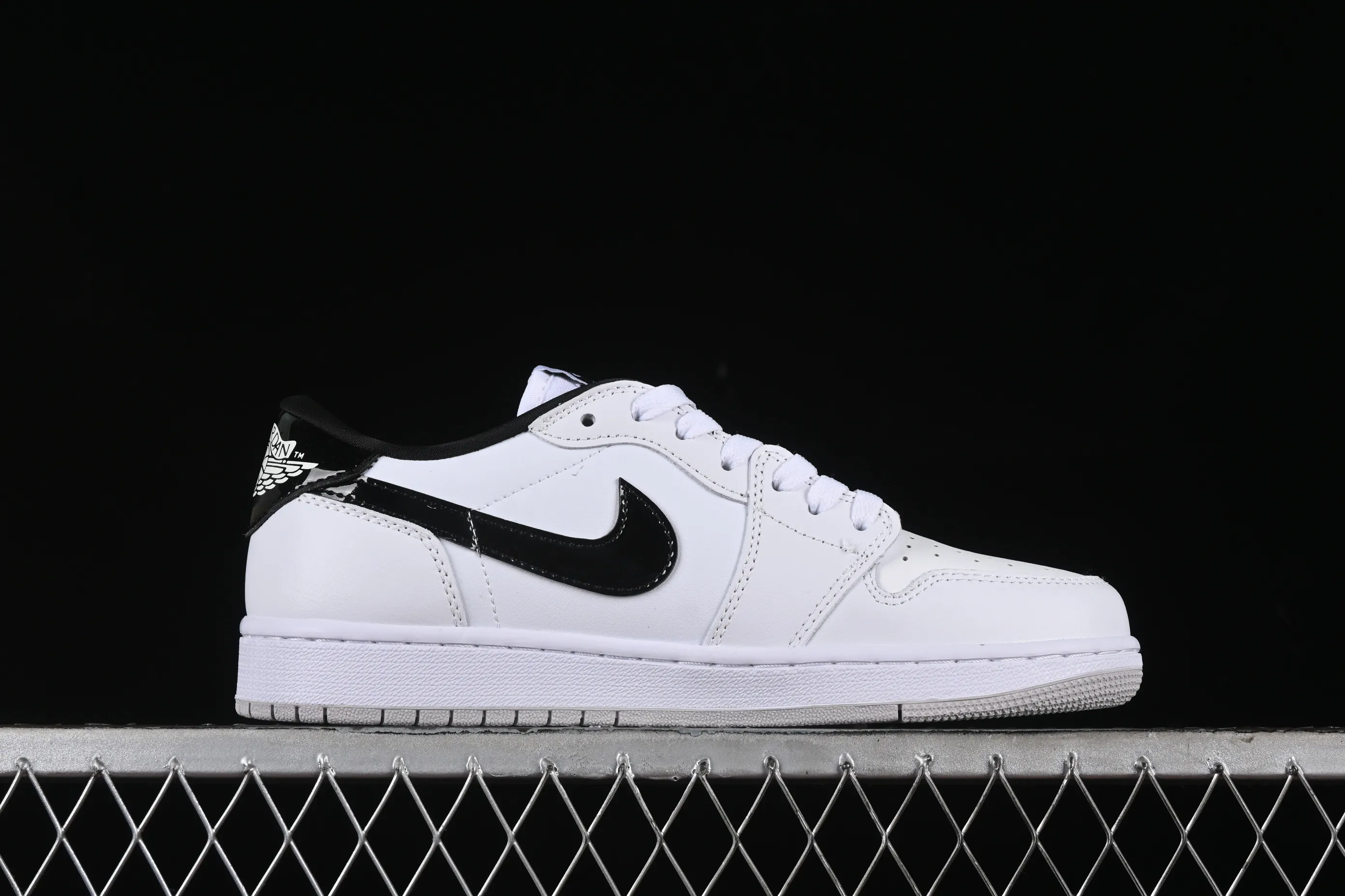 All categories Air Jordan Jordan series basketball shoes Air Jordan 1 Low Z version Air Jordan 1 Low "85 Metallic BLack" AJ1 Joe 1 metallic white and blue FB9933-102